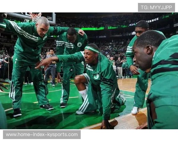 凯尔特人逆转掘金,团队协作成胜利关键